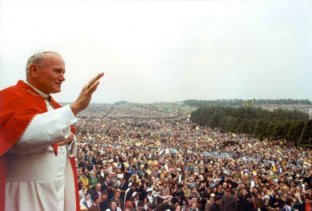 L'attentato a Giovanni Paolo II: la memoria di un santo nella mag