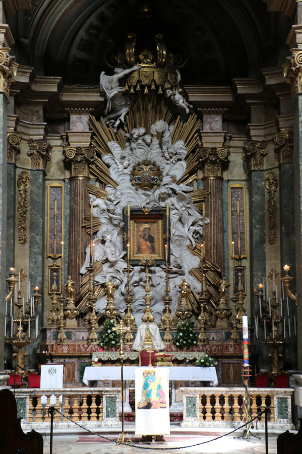 Altare Maggiore Chiesa del Santissimo Nome di Maria al Foro Traiano