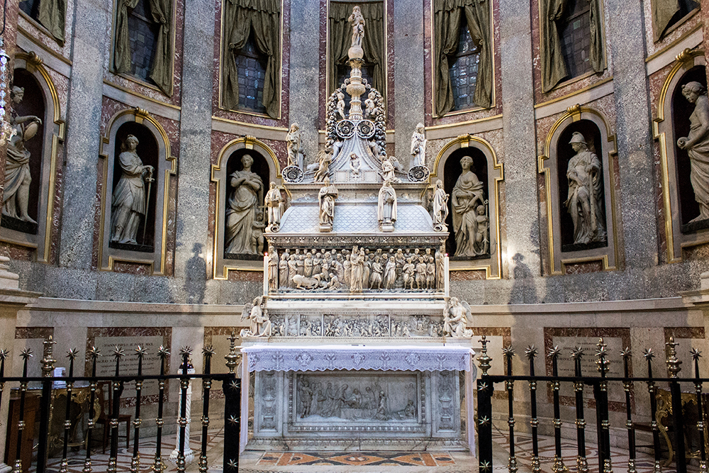 Arca di San Domenico Basilica di San Domenico