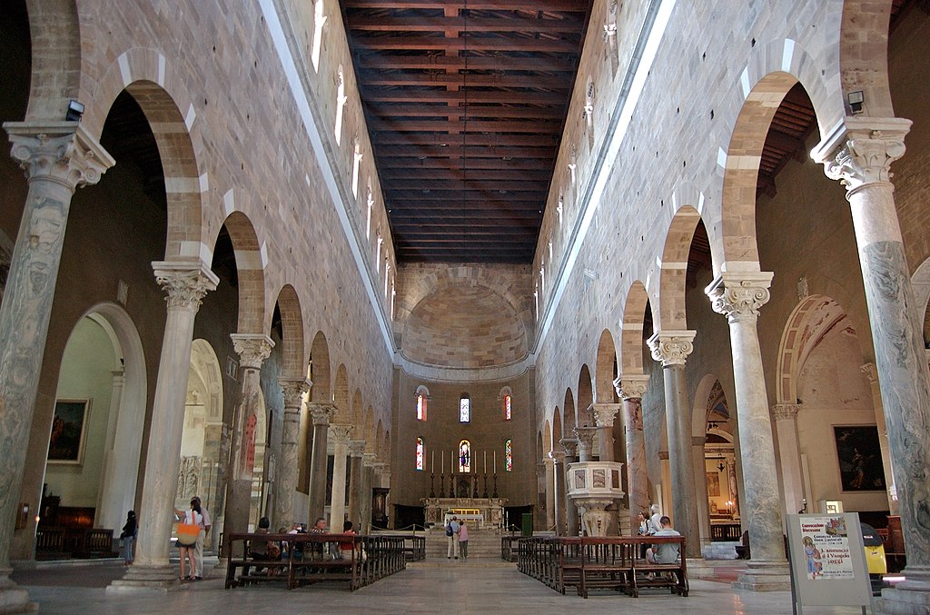 Basilica di San Frediano interno