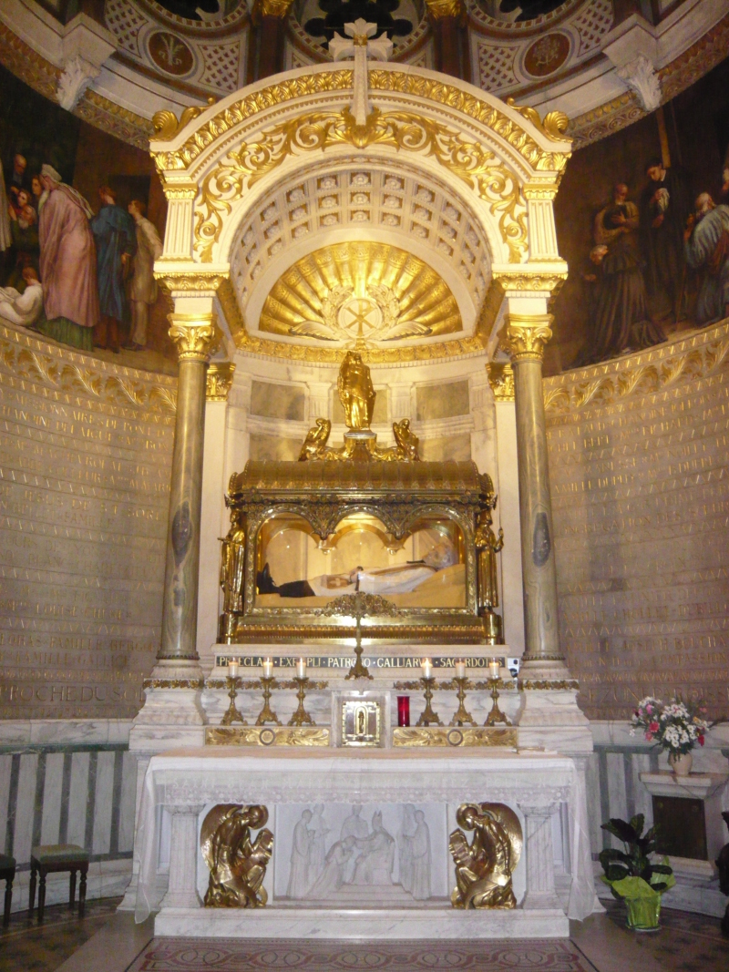 Cassa del Santo Curato