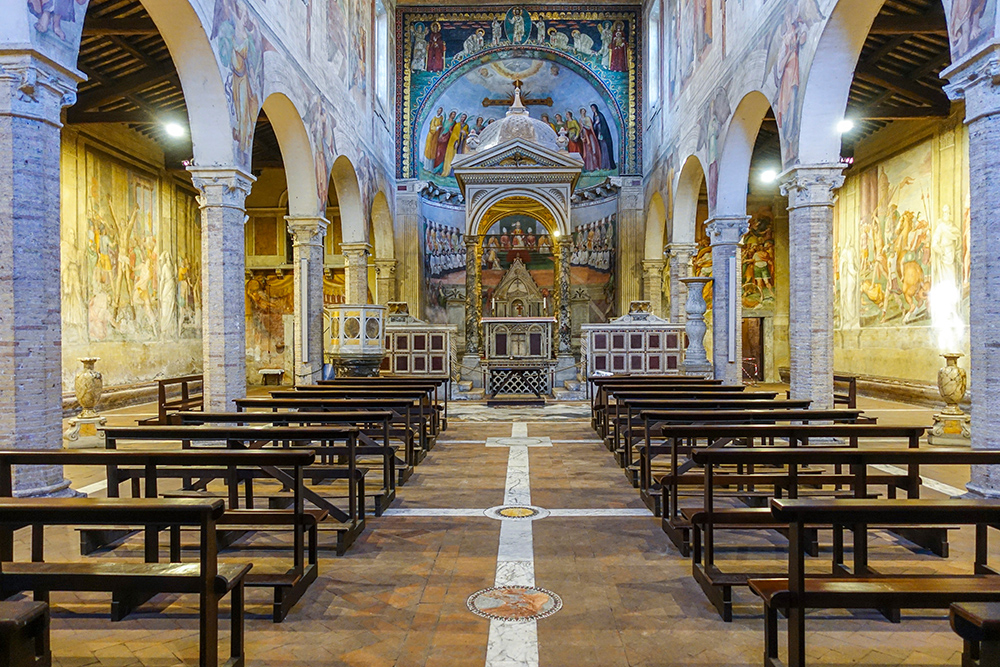 Interno Basilica dei Santi Nereo e Achilleo