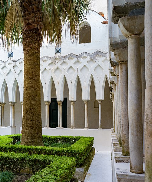 Chiostro Basilica di Sant'Andrea