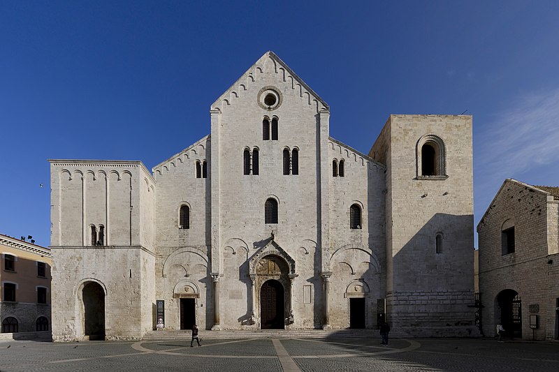Esterno Basilica di San Nicola