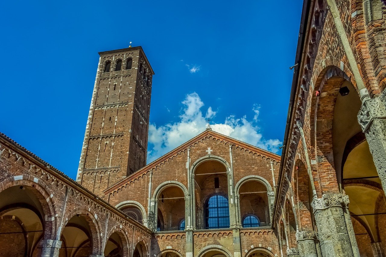 Esterno Basilica di Sant'Ambrogio