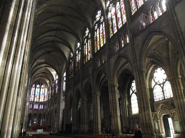 Interno Basilica di San Dionigi