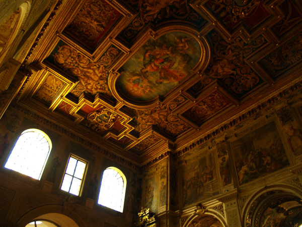 Interno della Basilica dei Santi Cosma e Damiano