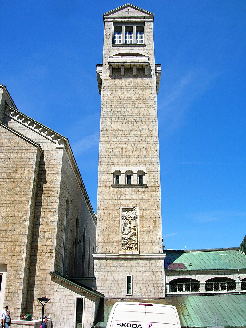 Santuario di Montevergine Campanile